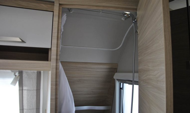 knaus-sudwind54fdk-caravanbacci