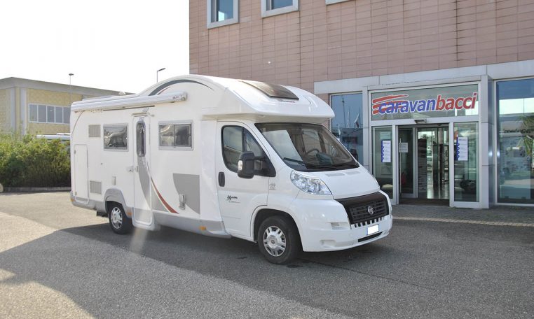 rollerteam-x-tilgaragegt-caravanbacci