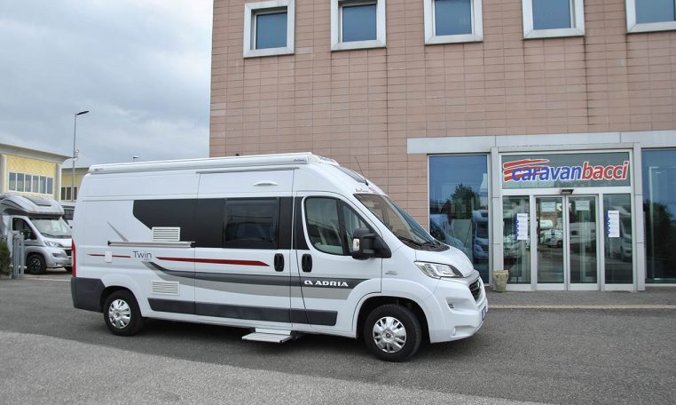 adria-twin600sport-caravanbacci