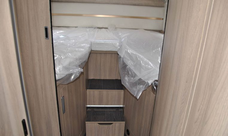 Interno Camper Laika-ecovip l4009ds | Caravanbacci.com