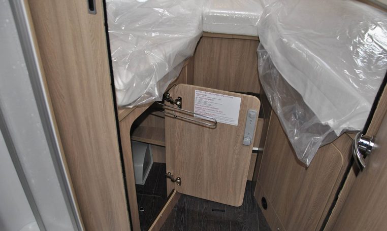 Interno Camper Laika-ecovip l4009ds | Caravanbacci.com