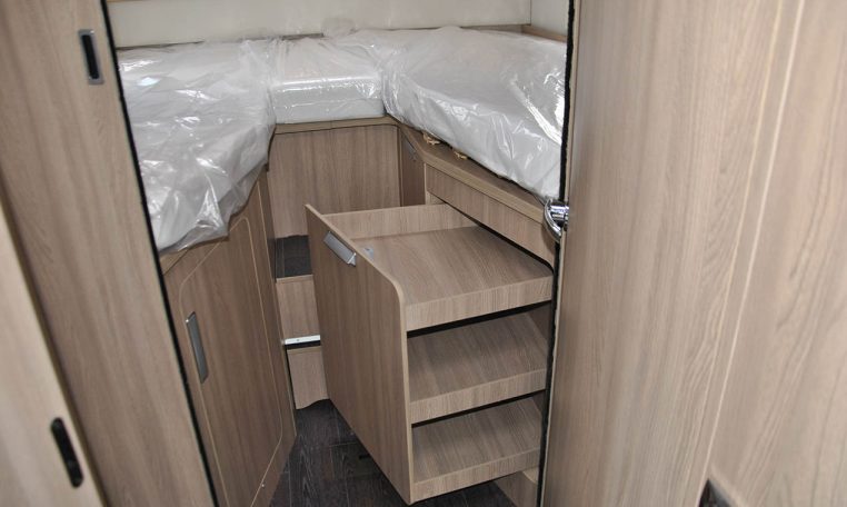 Interno Camper Laika-ecovip l4009ds | Caravanbacci.com