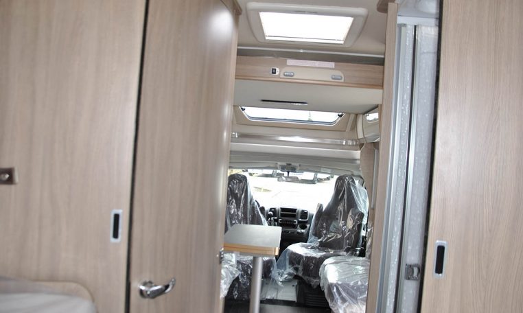 Interno Camper Laika-ecovip l4009ds | Caravanbacci.com