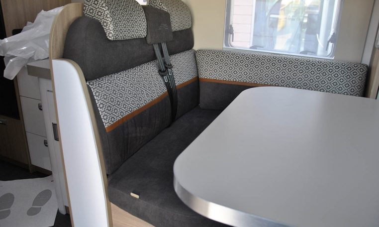 Interno Camper Laika-kosmo209 | Caravanbacci.com