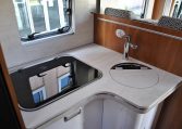 Cucina Interno Camper Laika-kosmo209e | Caravanbacci.com