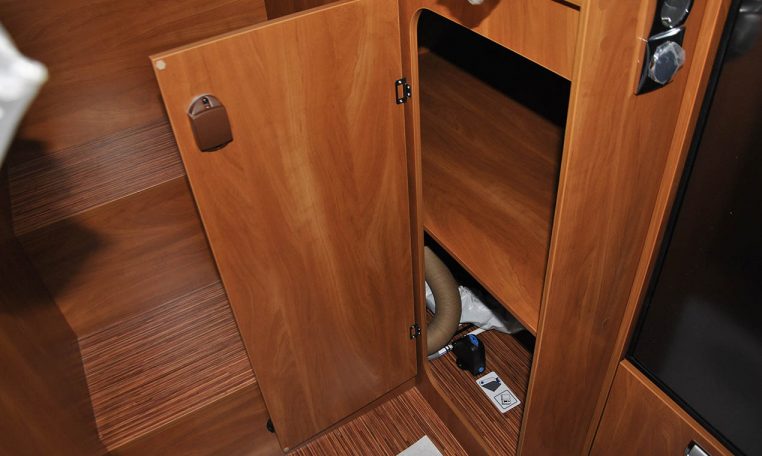 Interno Camper Laika-kosmo209e | Caravanbacci.com