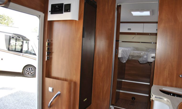 Interno Camper Laika-kosmo509LE | Caravanbacci.com