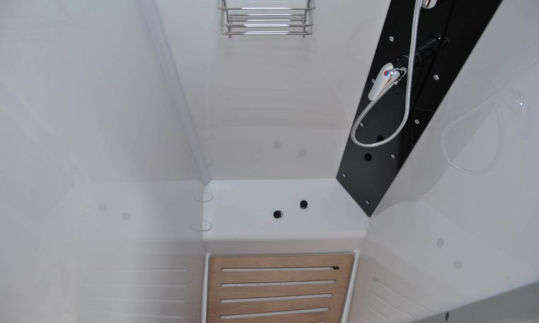 Doccia Interno Camper Laika-kosmo509LE | Caravanbacci.com