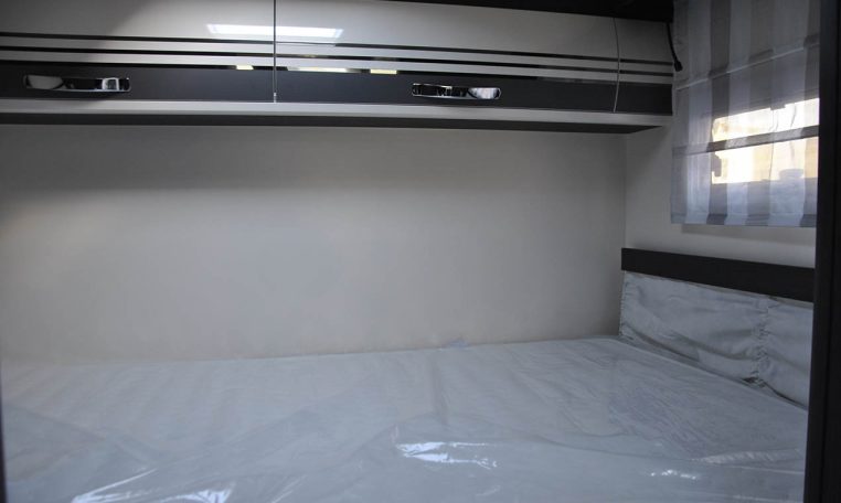 Letto Camper Rollerteam kronos295tl | Caravanbacci.com
