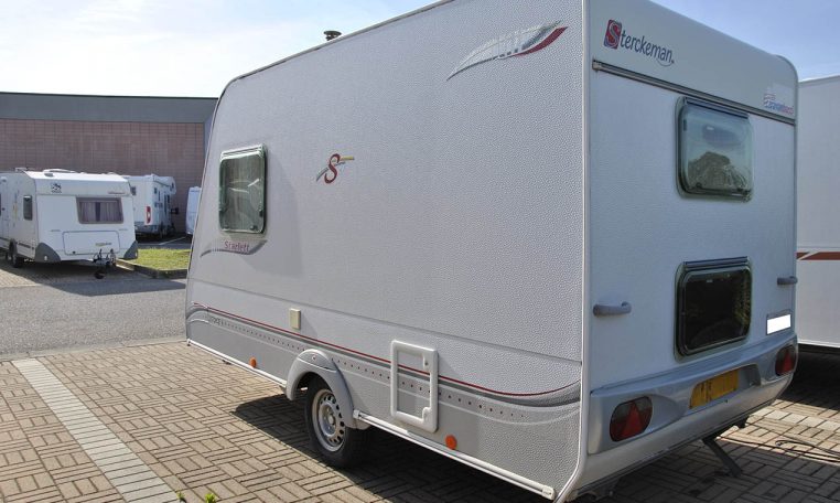 sterkeman-370cestarlett-caravanbacci