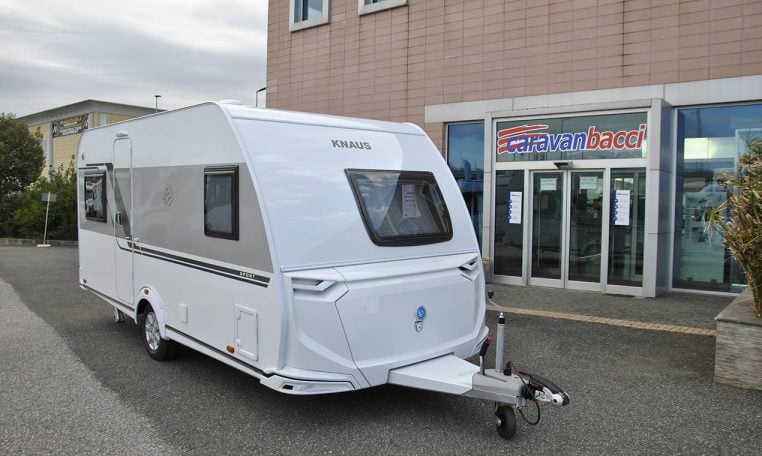 knaus-sport450fu-caravanbacci