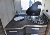 Cucina Interno camper Laika-ecovipL4012ds | Caravanbacci.com