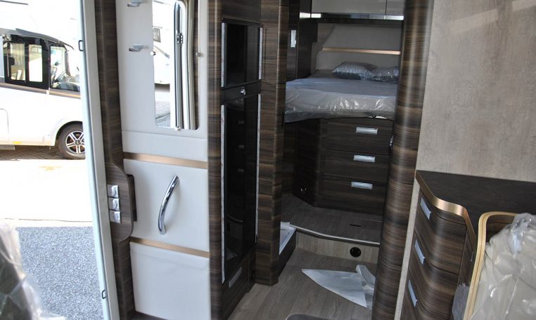 Interno camper Laika-ecovipL4012ds | Caravanbacci.com