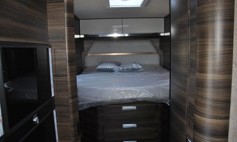 Interno camper Laika-ecovipL4012ds | Caravanbacci.com