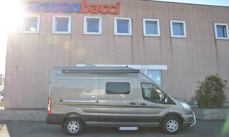 fontvendome-fortyvan-caravanbacci