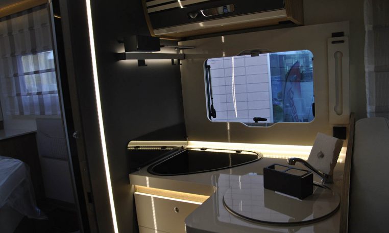 rt-zefiro265tl-caravanbacci