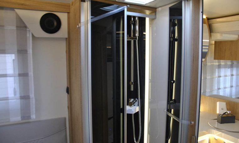 rt-zefiro265tl-caravanbacci