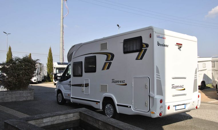 benimar-tessoro442-caravanbacci