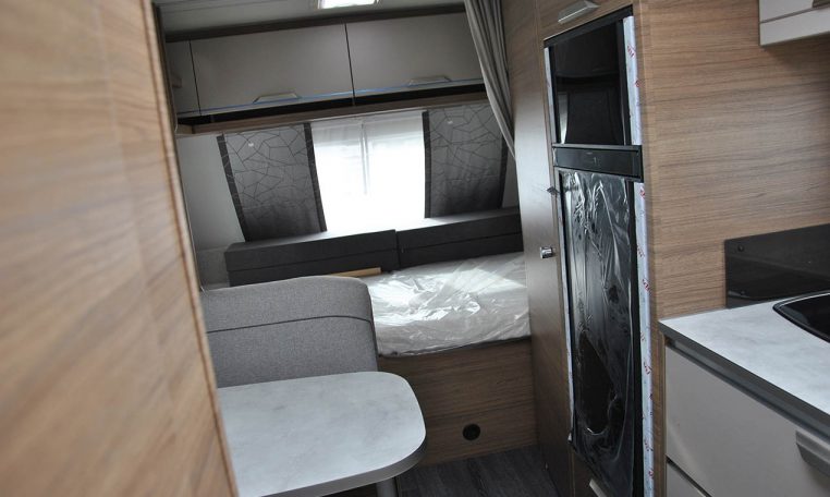 knaus-sport500qdk-caravanbacci