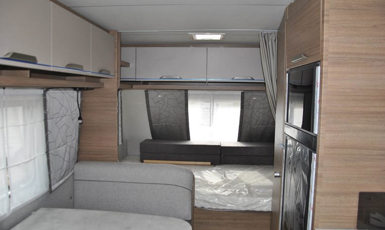 knaus-sport500qdk-caravanbacci