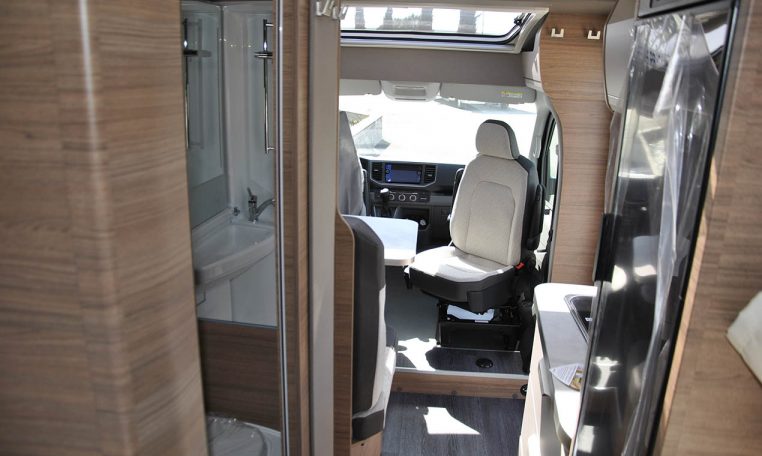 knaus-vnti640megvansation-caravanbacci