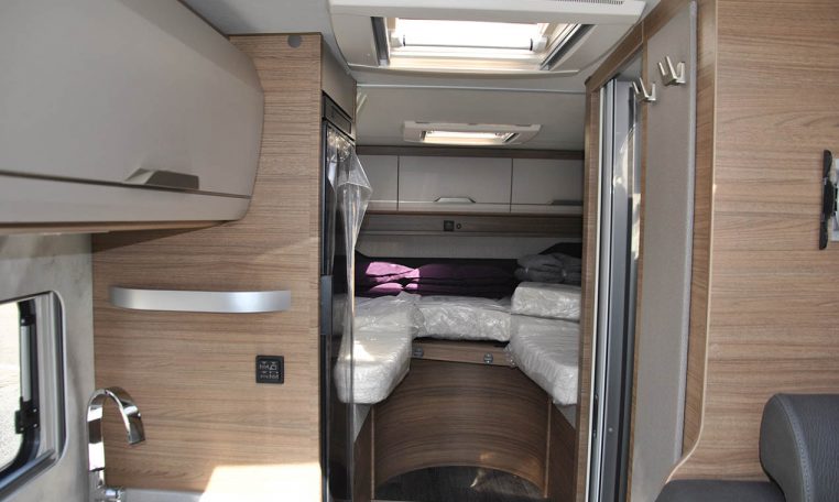 knaus-vnti640megvansation-caravanbacci