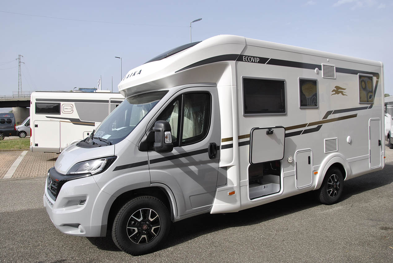 Camper Semintegrale Noleggio Laika Ecovip 3019 L - Caravanbacci
