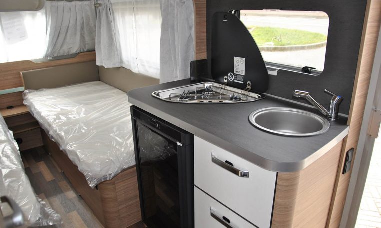 weinsberg-carone480eu-caravanbacci