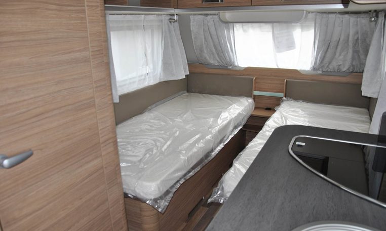 weinsberg-carone480eu-caravanbacci