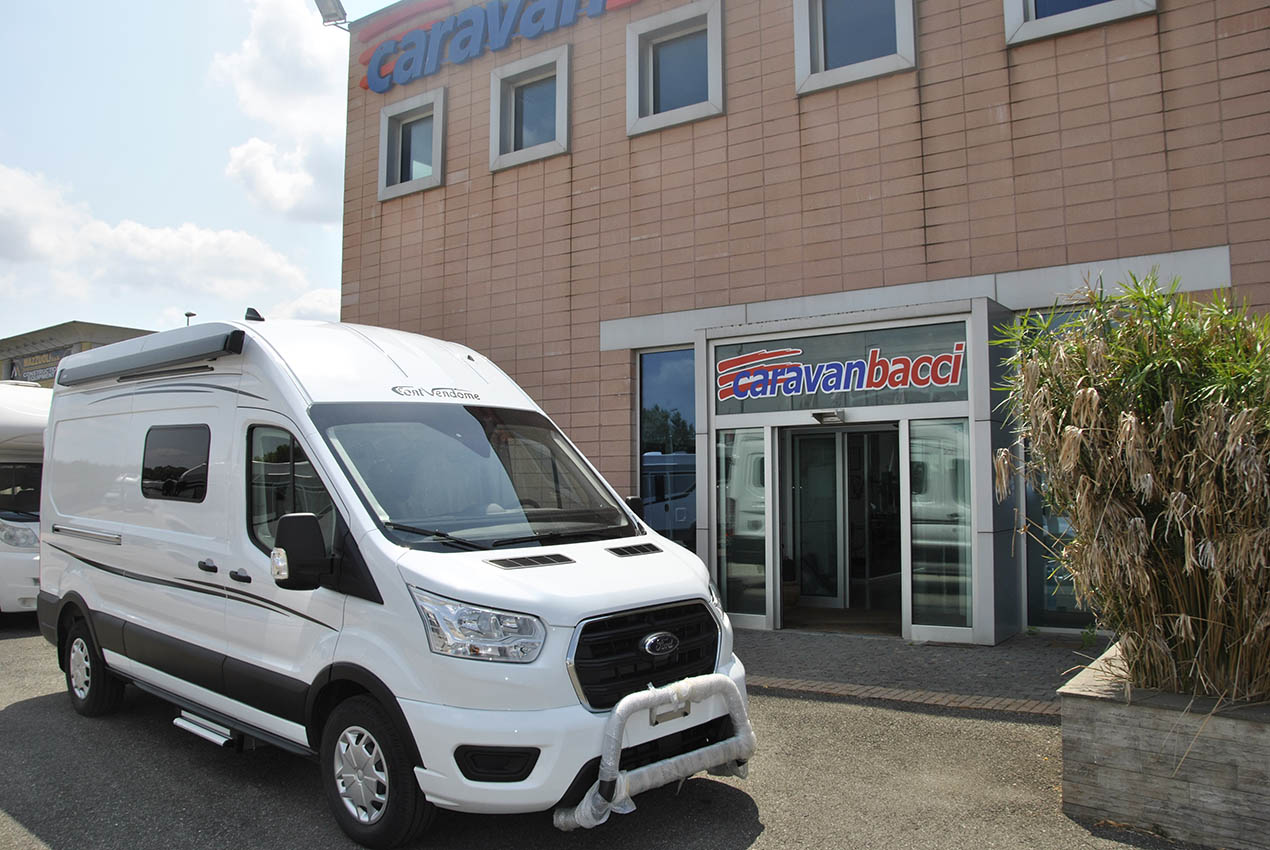 fontvendome-fortyvan-caravanbacci