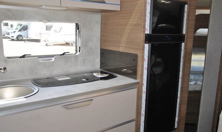 knaus-sport500kd-caravanbacci