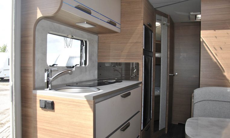 knaus-sport500kd-caravanbacci