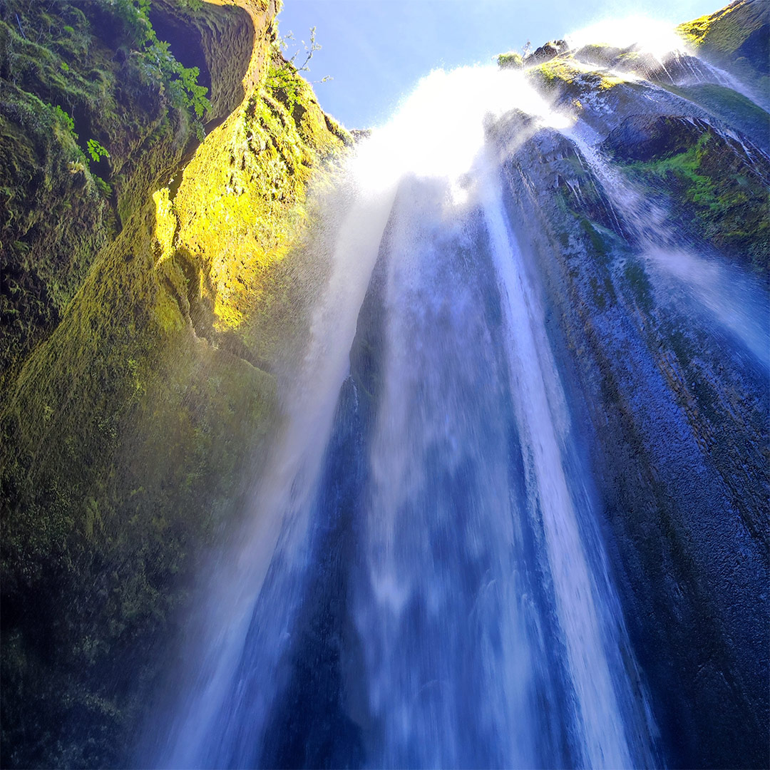 I viaggi della famiglia Bacci - Islanda - Cascata a Gluggafos