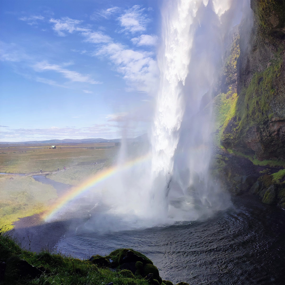 I viaggi della famiglia Bacci - Islanda - cascata di Seljalandfoss