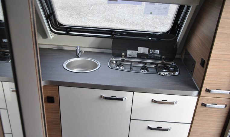 weinsberg-caraone390puh-caravanbacci