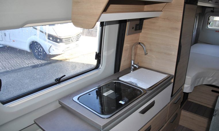 knaus-boxdrive680me-caravanbacci