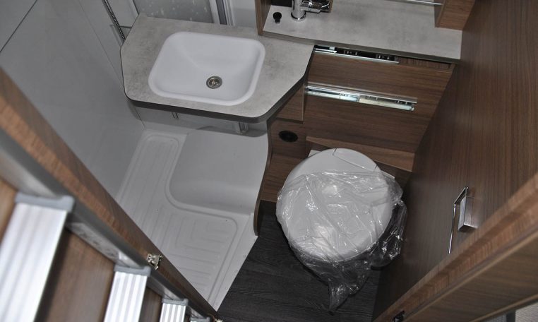 knaus-tourervan500mqvansation-caravanbacci