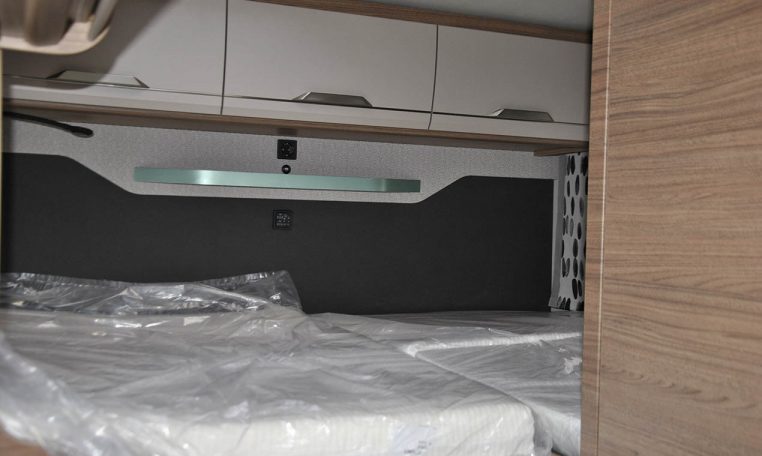 knaus-tourervan500mqvansation-caravanbacci