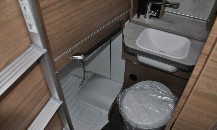 knaus-tourervan500mqvansation-caravanbacci