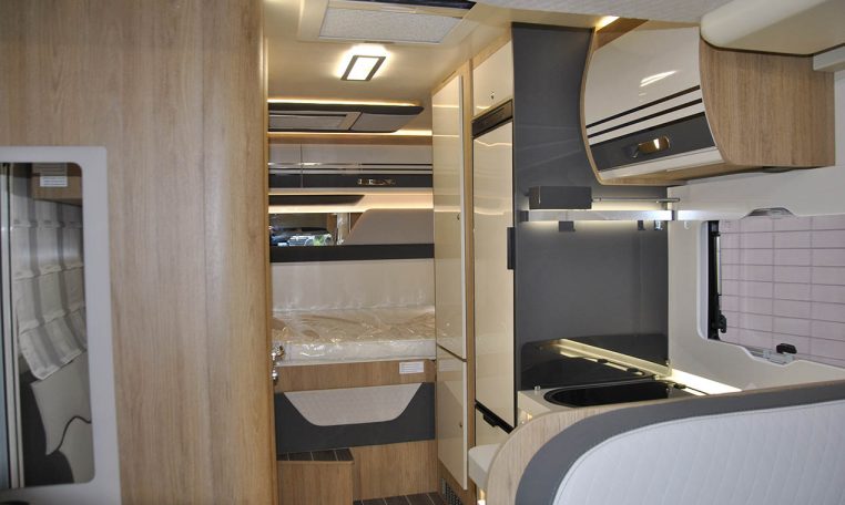 rollerteam-zefiro295tl-caravanbacci