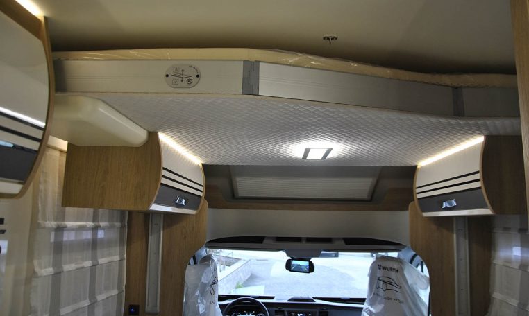 rollerteam-zefiro295tl-caravanbacci
