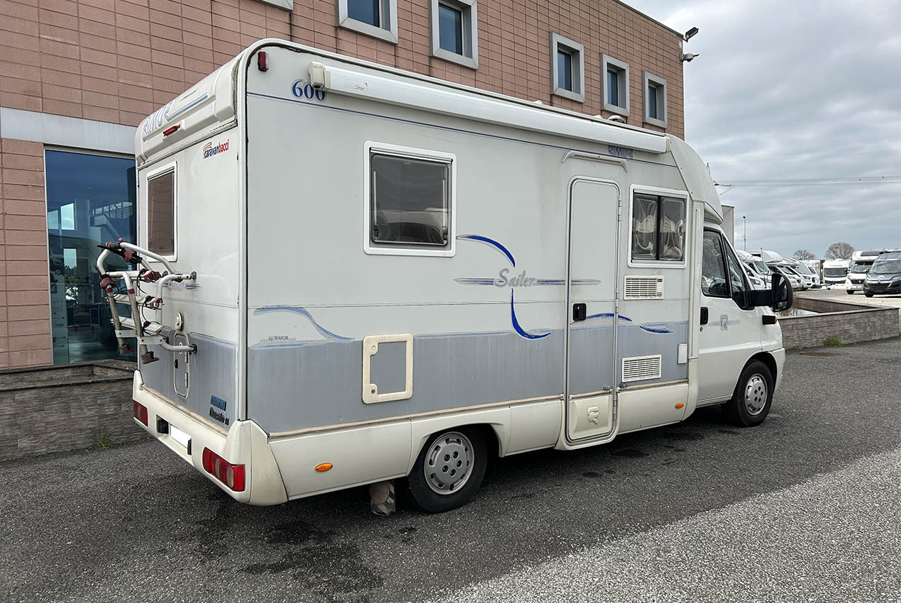 2 ganci per porta auto, 2 ganci per rimorchio camper, materiale