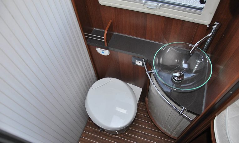 rimor-superbrig695tc-caravanbacci
