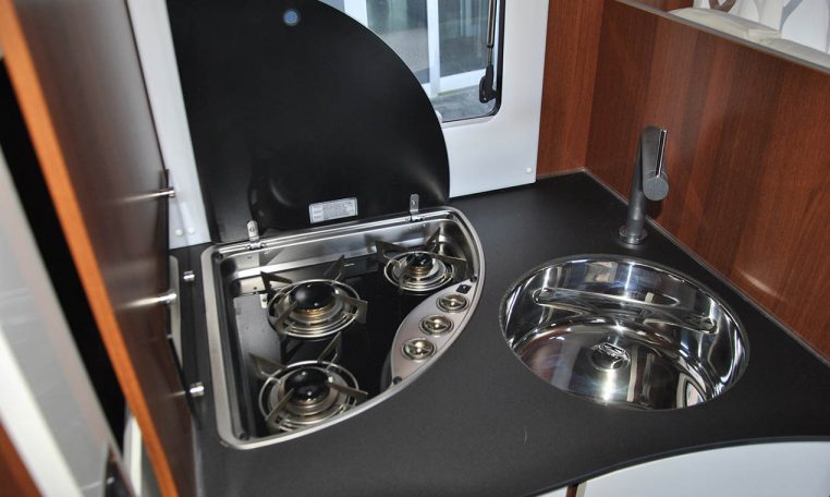 rimor-superbrig695tc-caravanbacci