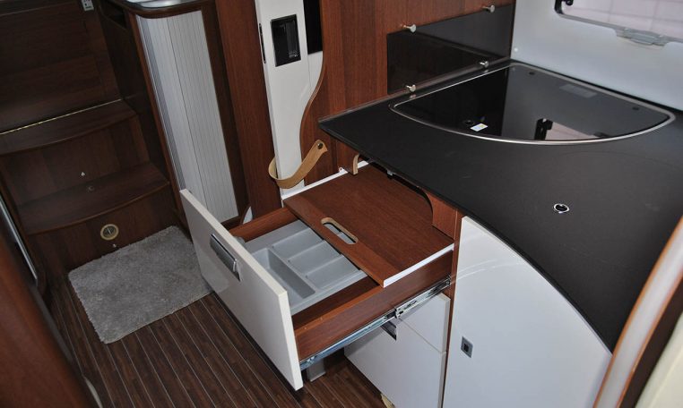 rimor-superbrig695tc-caravanbacci