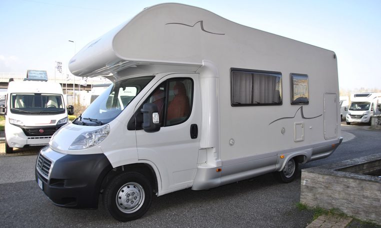 sea-sharky-caravanbacci