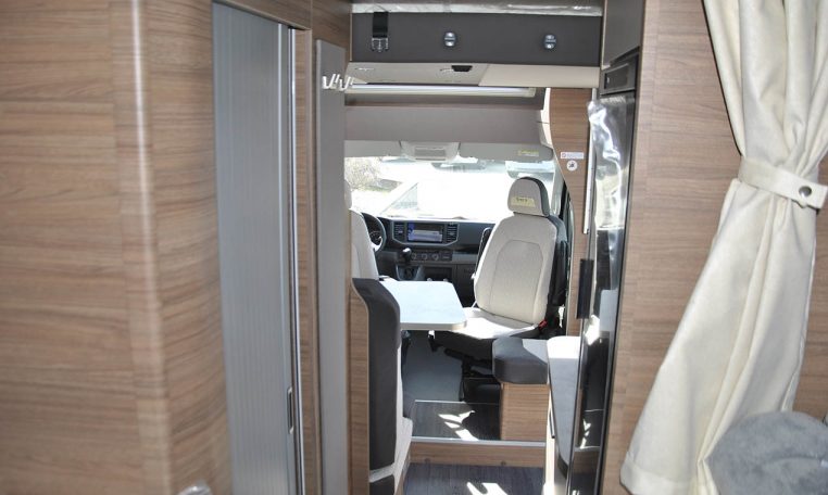 knaus-vanwave640manvansation-caravanbacci