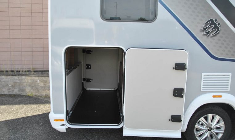 knaus-vanwave640manvansation-caravanbacci