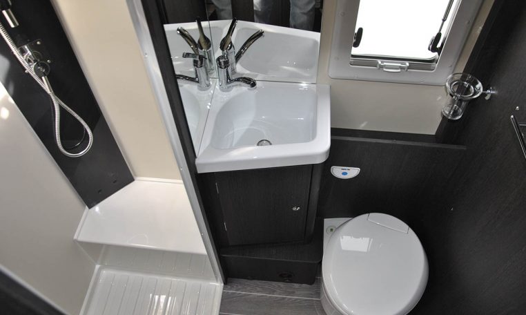 ci-magis95xt-caravanbacci