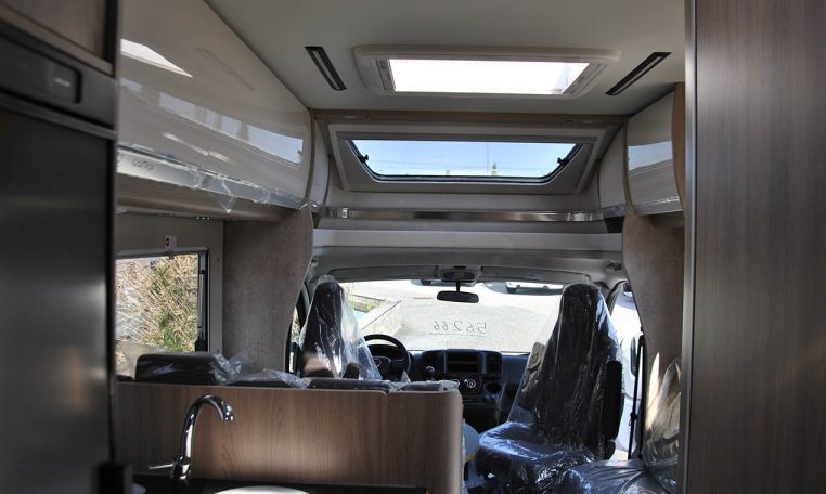laika-ecovip3019l-caravanbacci